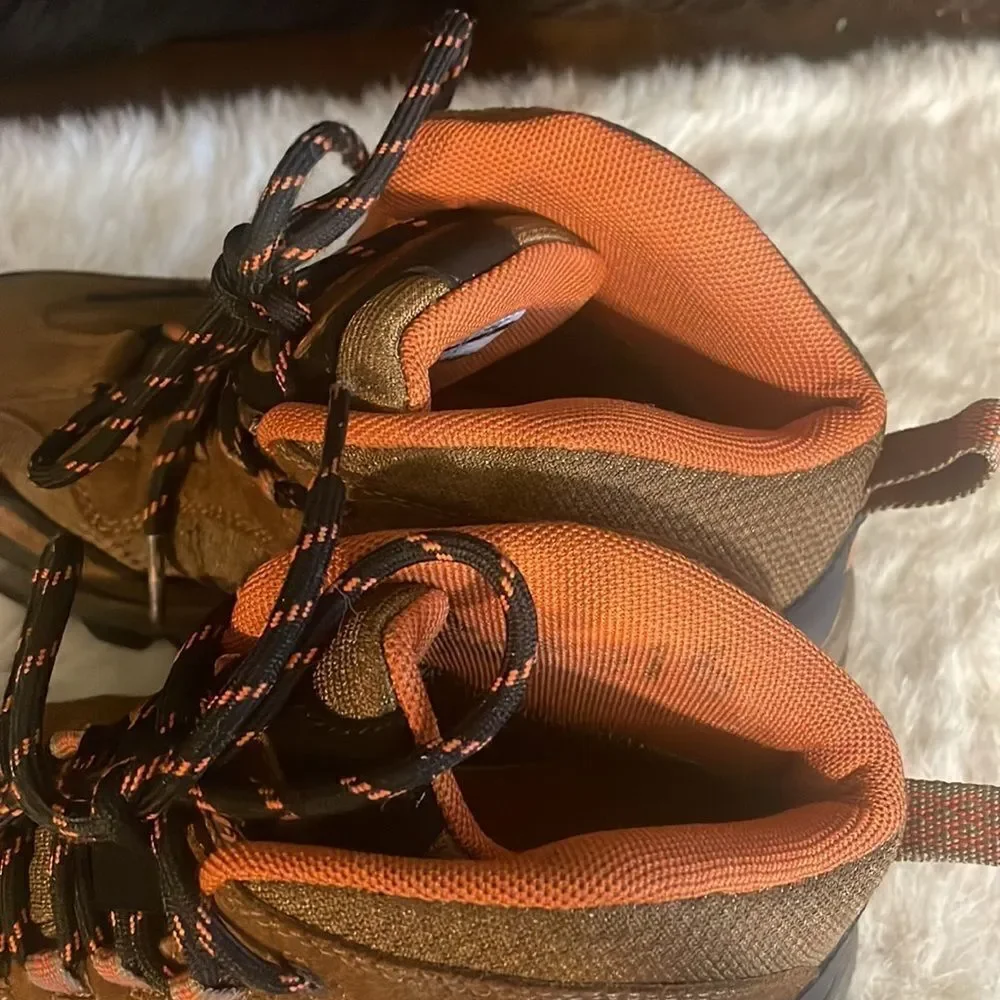 Hi-Tec hiking boots 3.5 (5342)